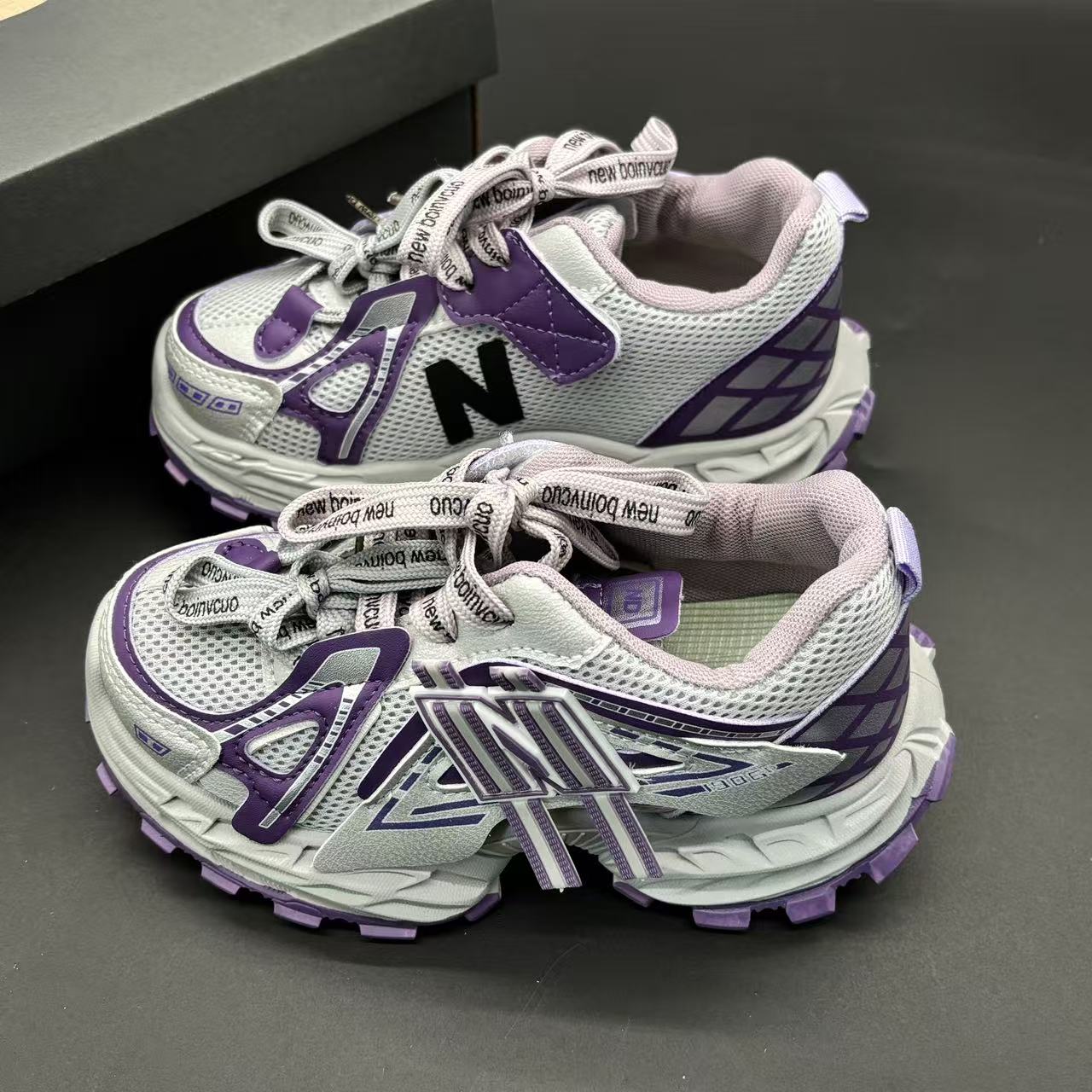 Children's shoes child